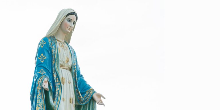 Oraciones cristianas a la Virgen María